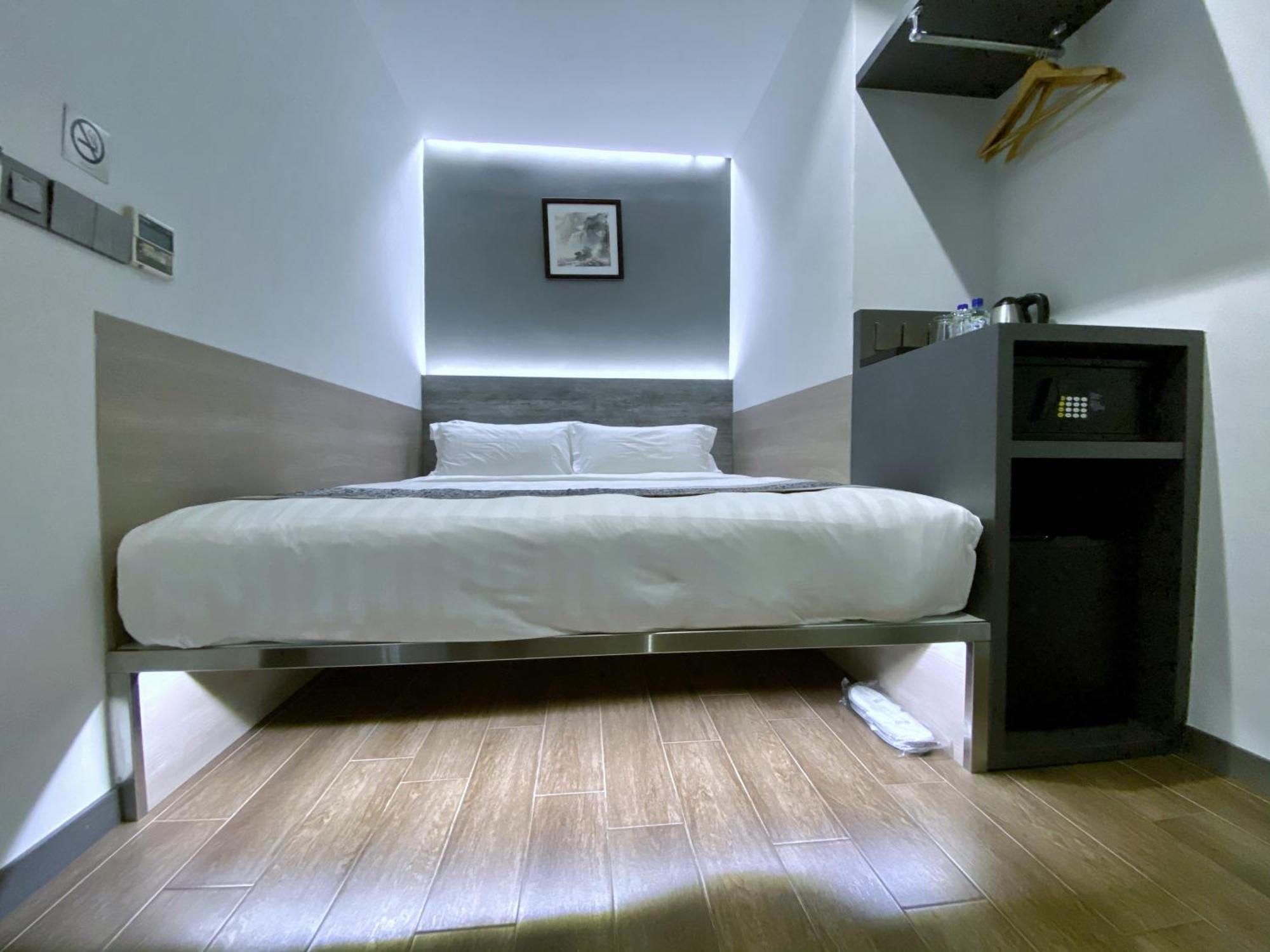 Bliss Hotel Singapore Room photo